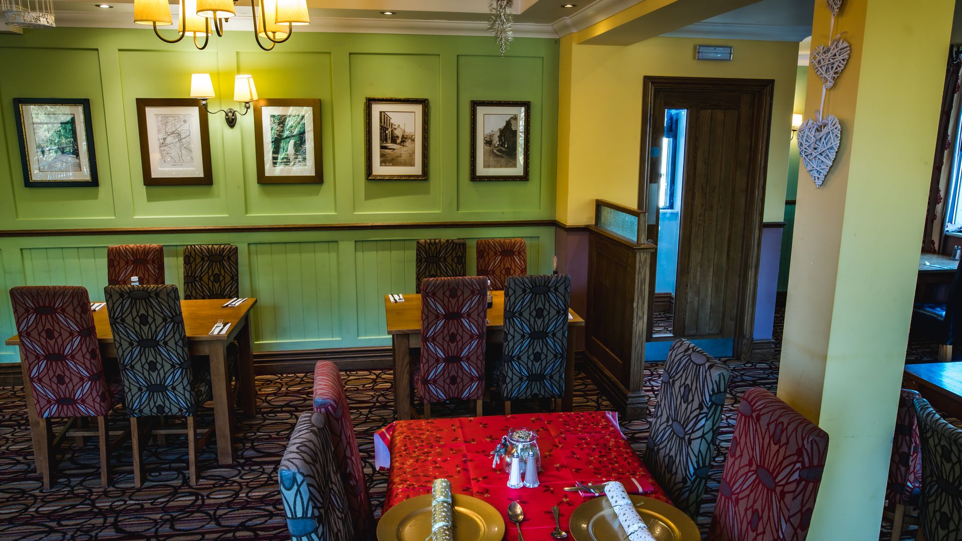 Lamb & Flag Hotel