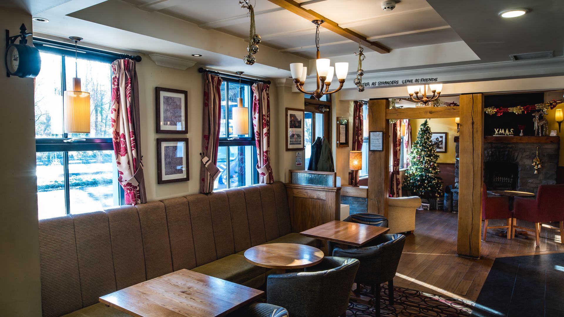 Lamb & Flag Hotel