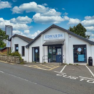 Edwards Bar & Grill