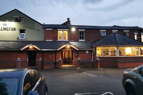 Wellington Hotel