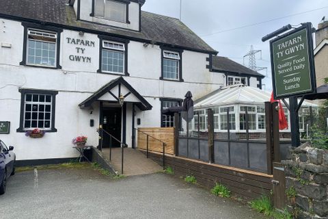 Tafarn Ty Gwyn