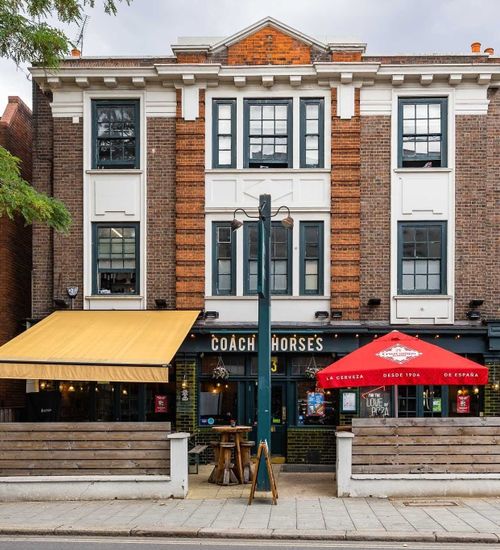 Coach & Horses