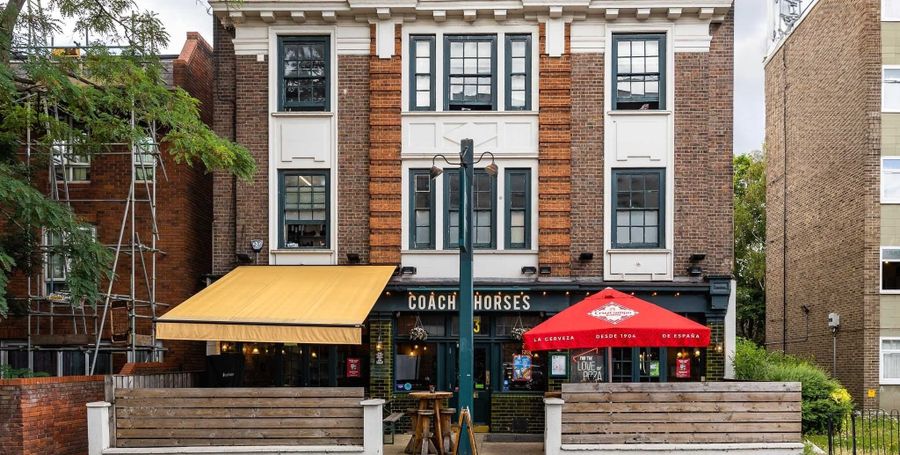 Coach & Horses