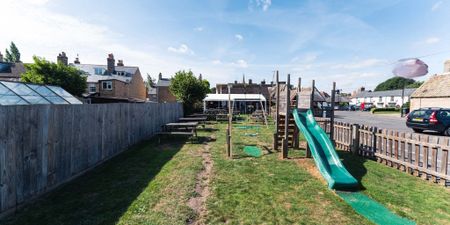 Three Horseshoes