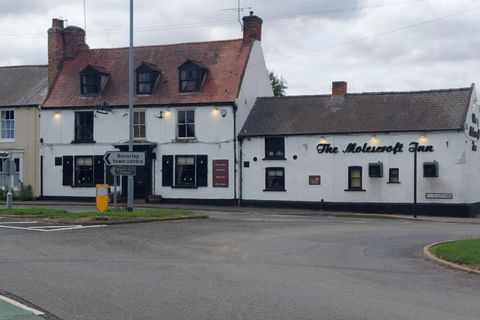 Molescroft Inn