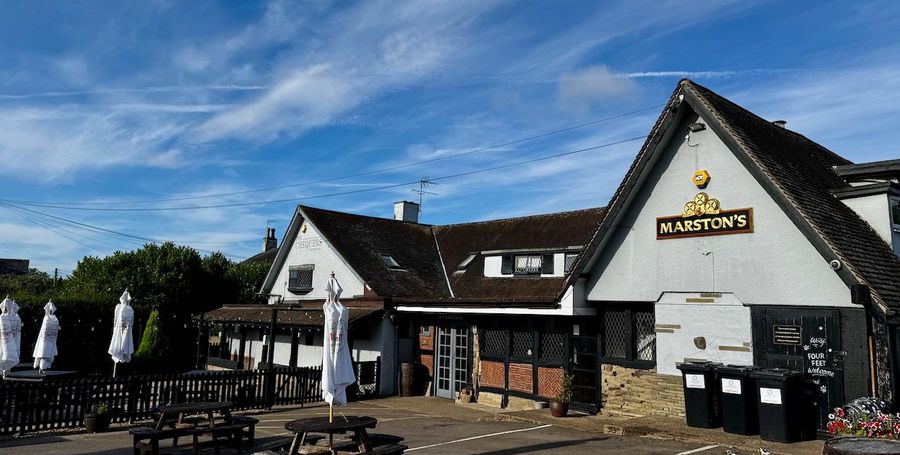 Chequers Country Inn