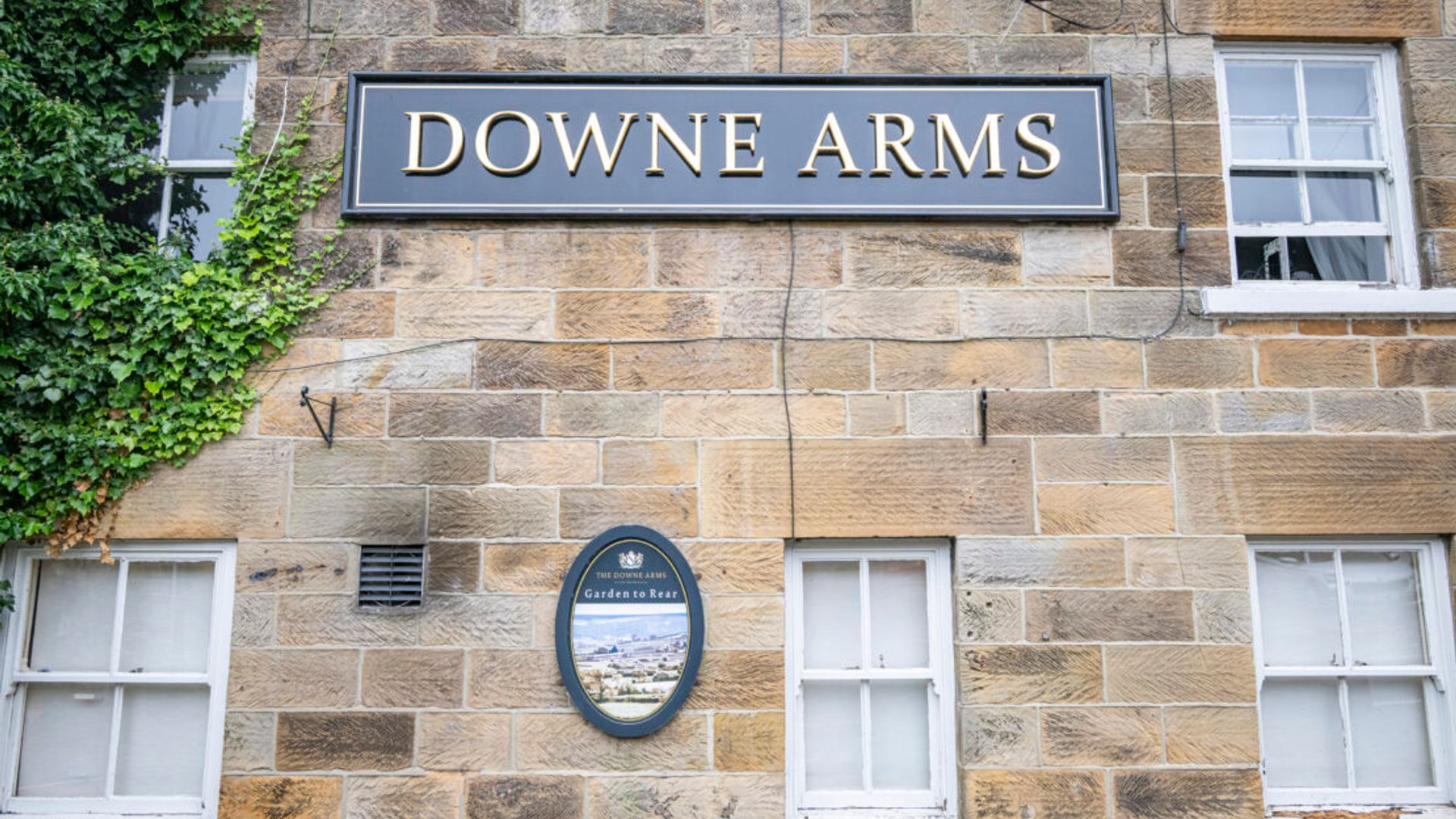 Downe Arms