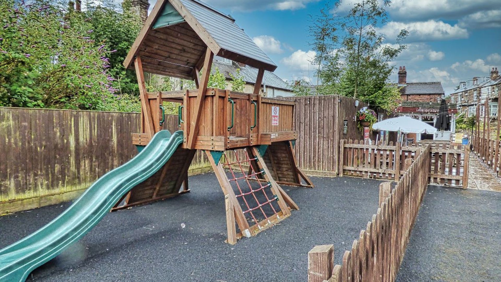 Loxley Sports Bar & Grill