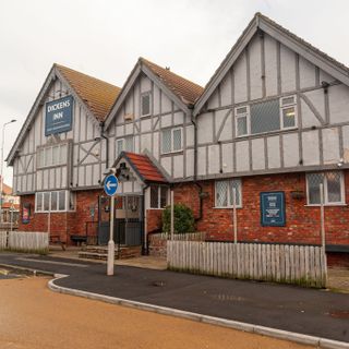 Dickens Inn