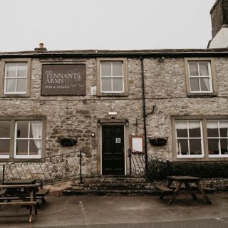 Tennants Arms Hotel