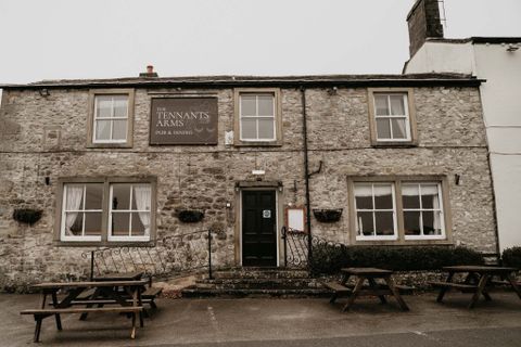 Tennants Arms Hotel