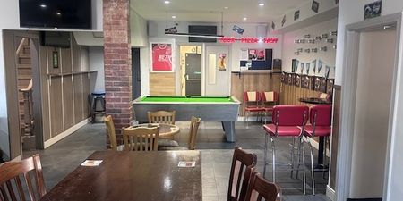 R&Rs Sports Bar & Lounge