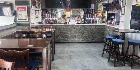 R&Rs Sports Bar & Lounge