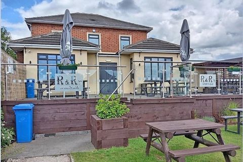 R&Rs Sports Bar & Lounge