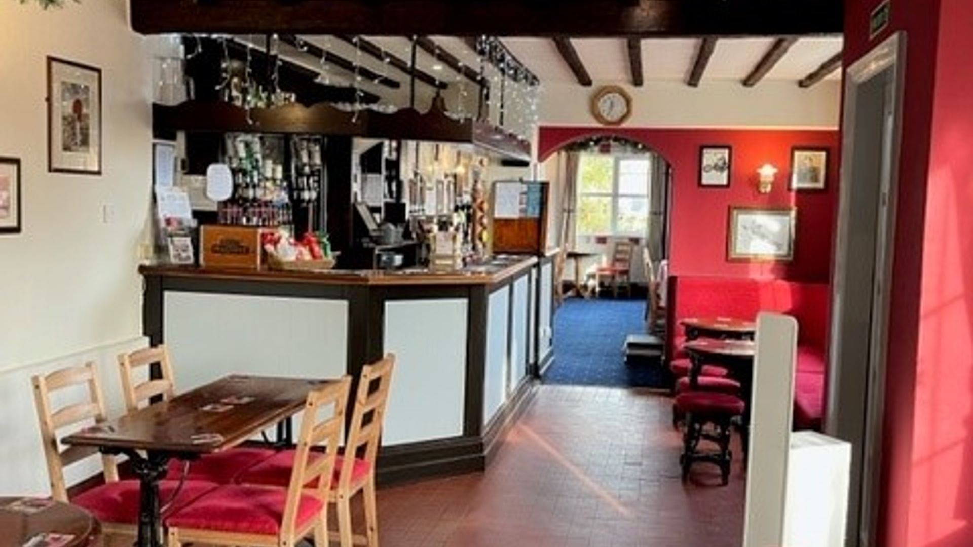 Three Horseshoes