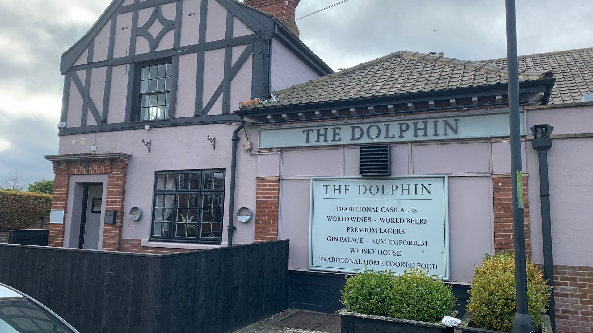 Dolphin Inn