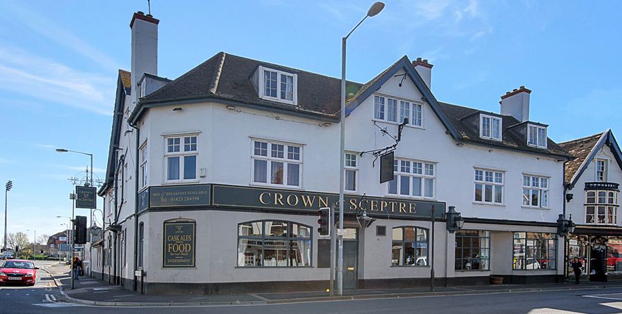 Crown & Sceptre