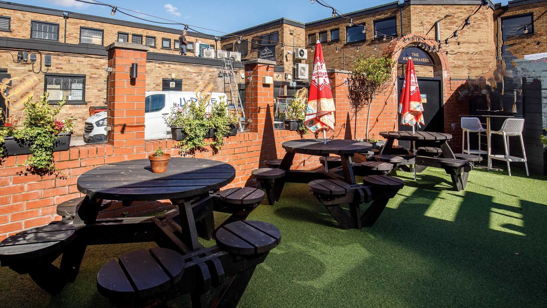 Watchmakers Bar & Grill