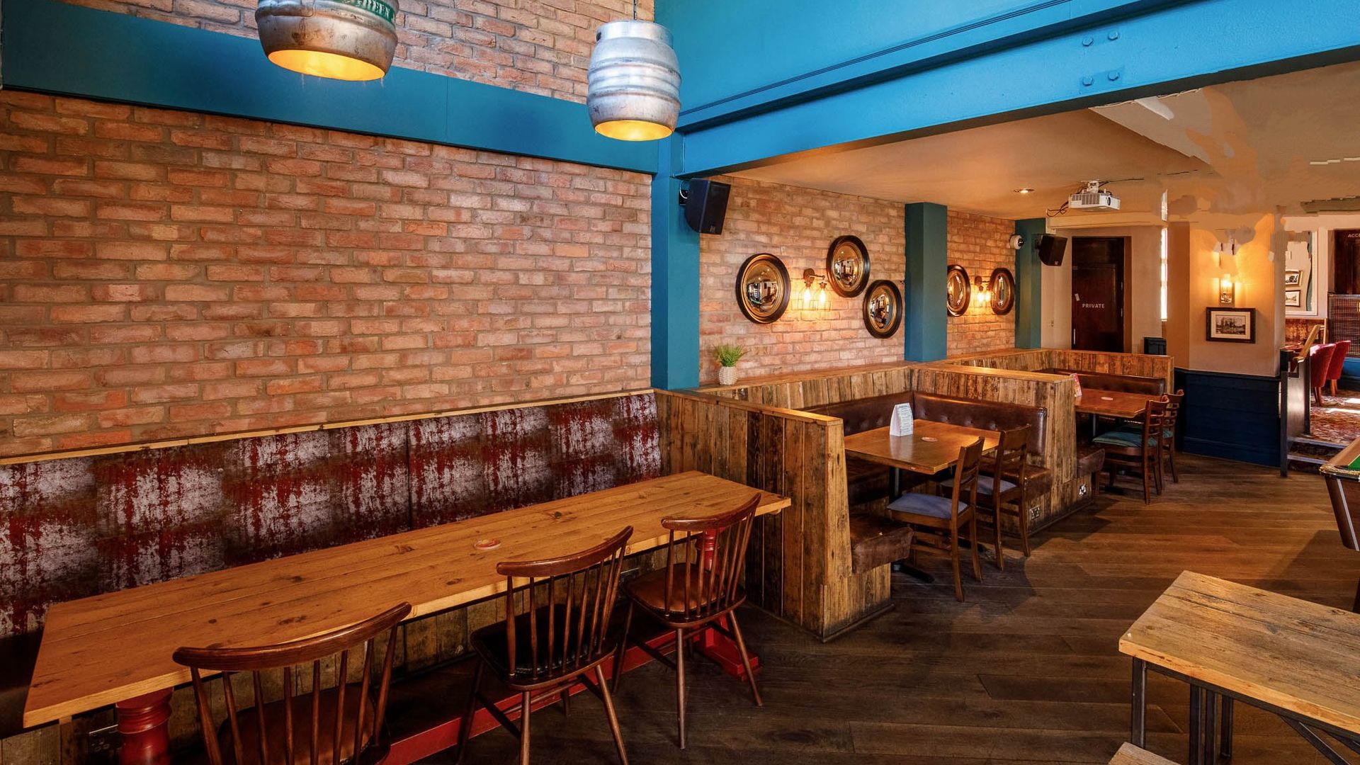 Watchmakers Bar & Grill