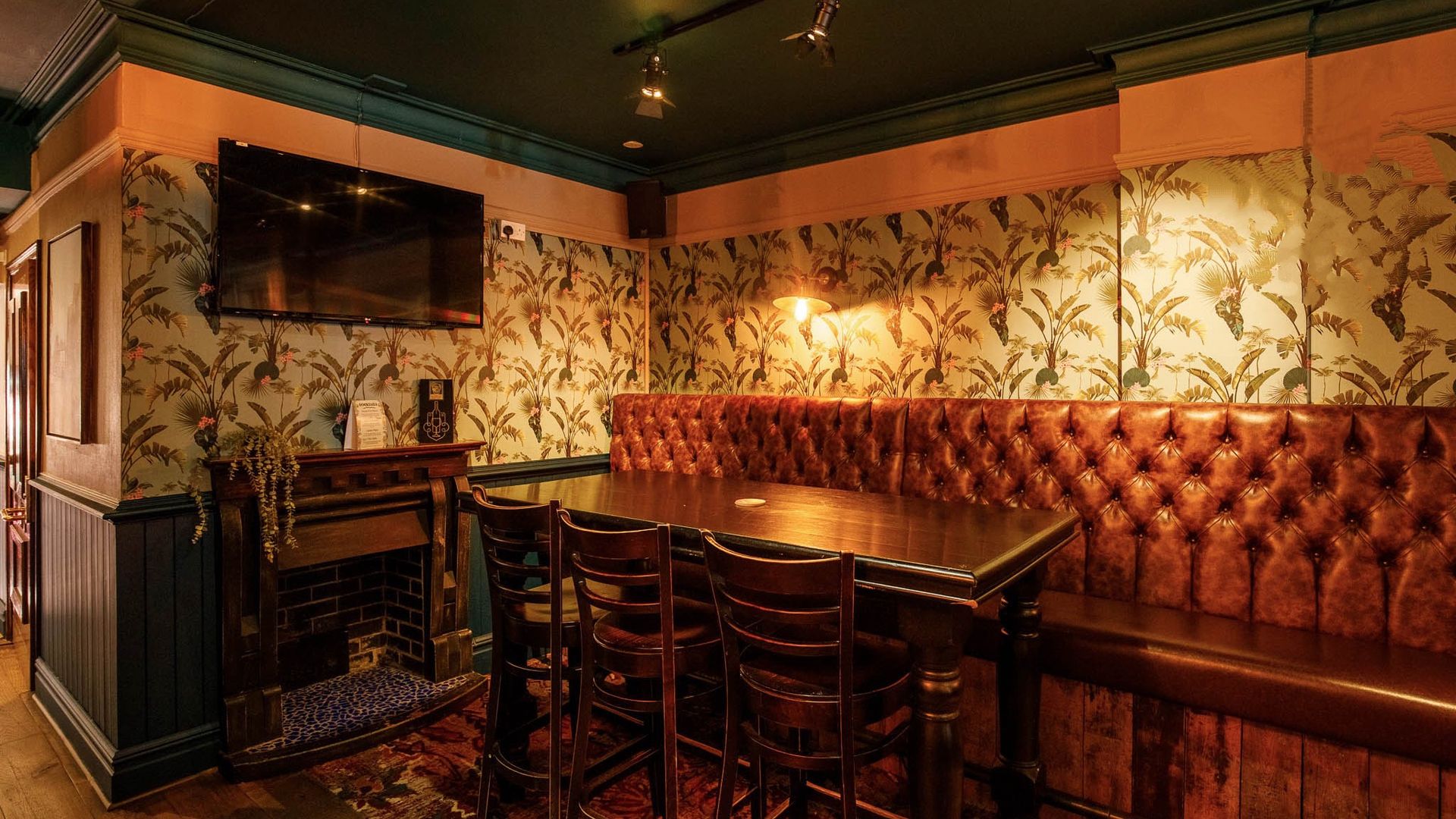 Watchmakers Bar & Grill