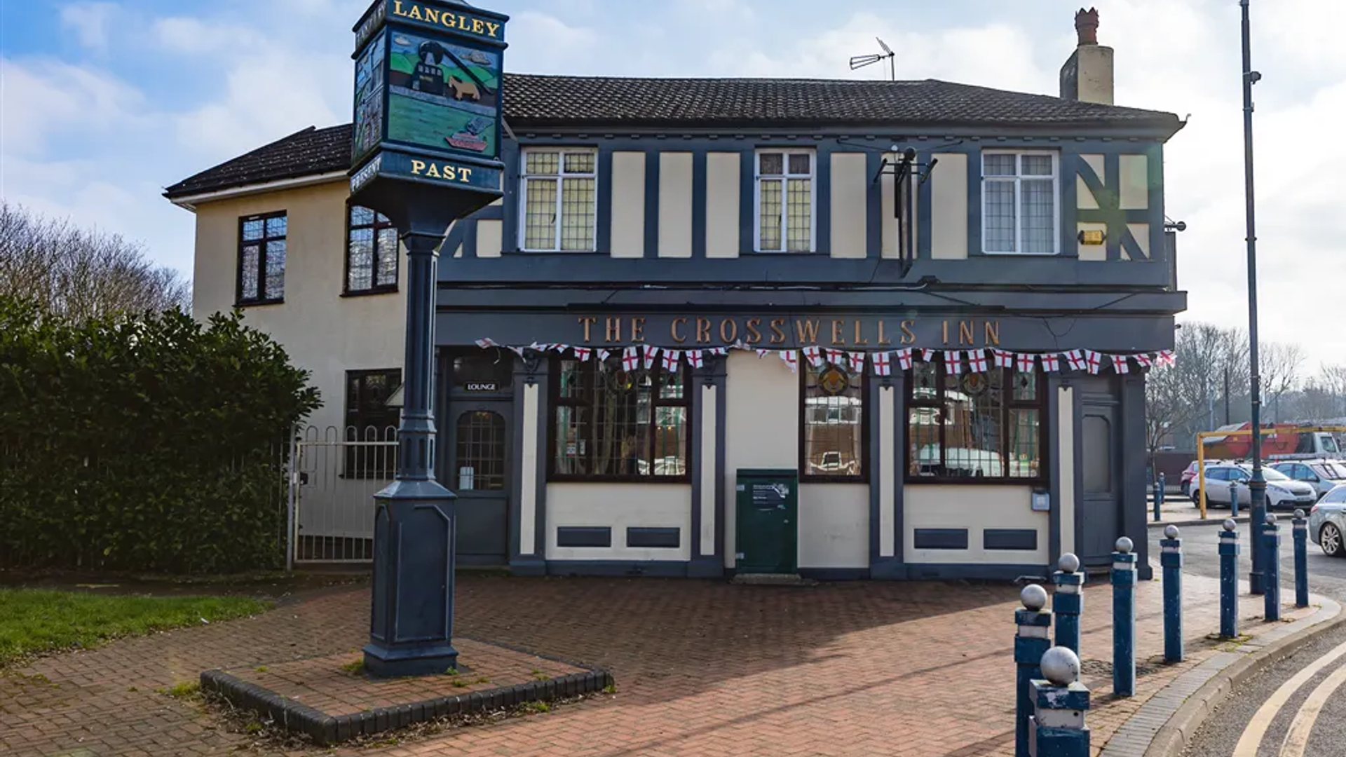 Crosswells
