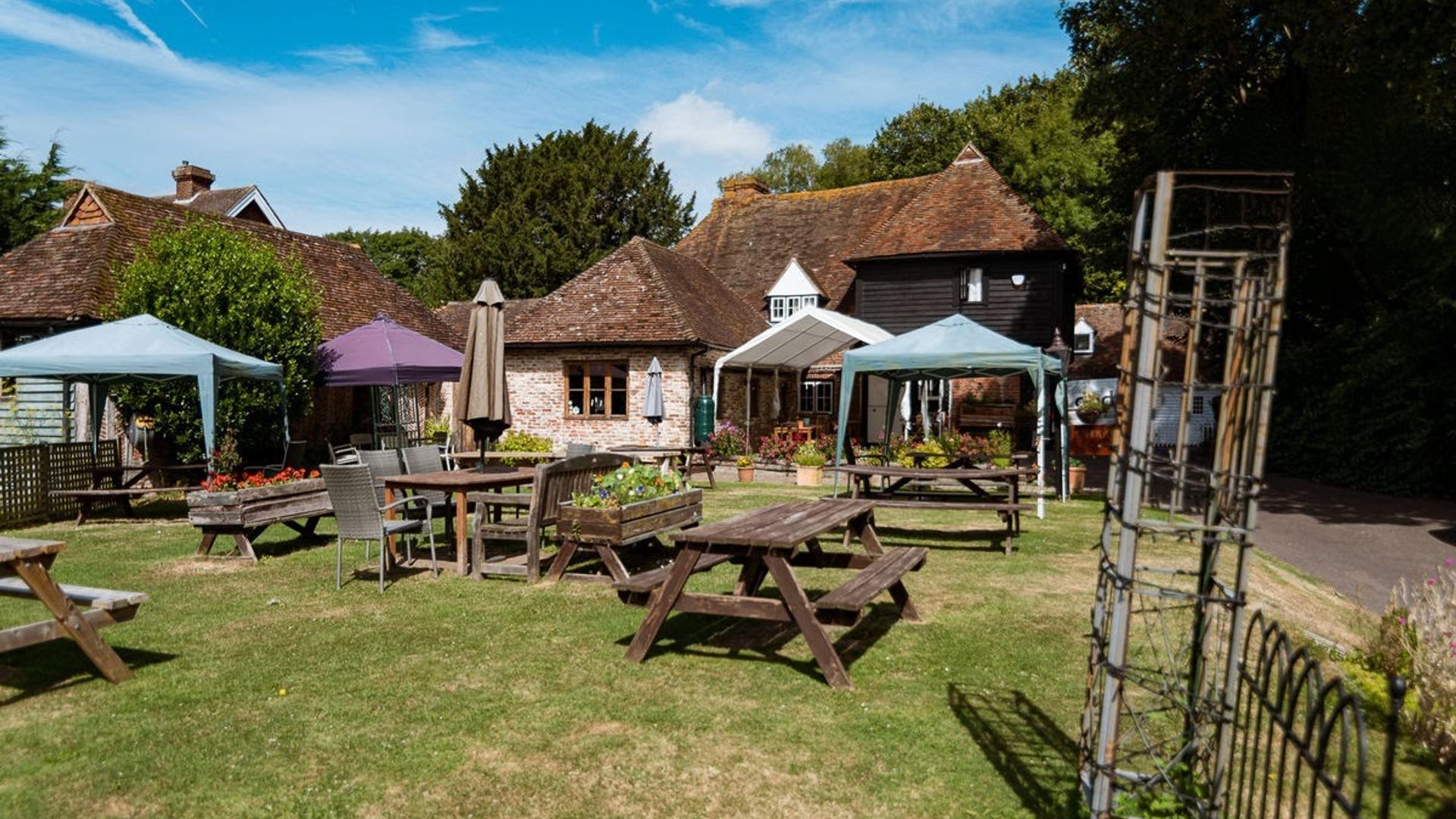 Ye Olde Yew Tree Inn