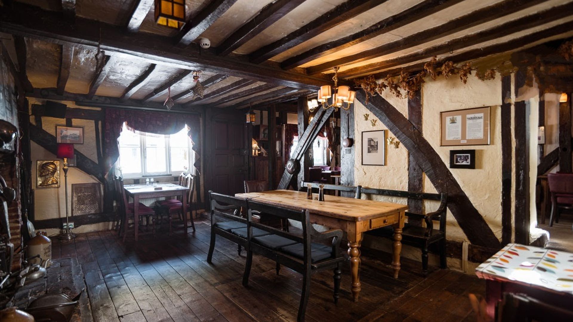Ye Olde Yew Tree Inn