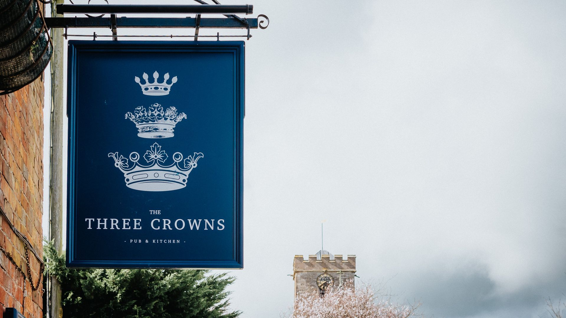 Three Crowns
