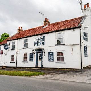 Half Moon