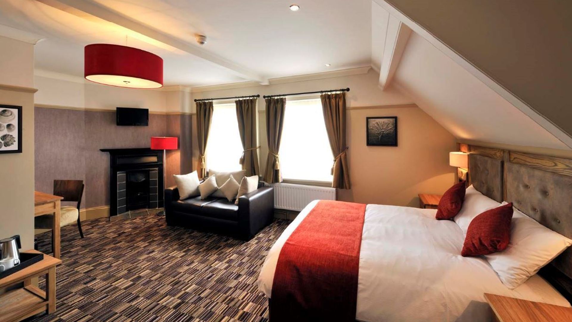 Dolphin Hotel
