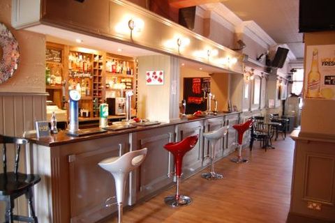 Bar 29