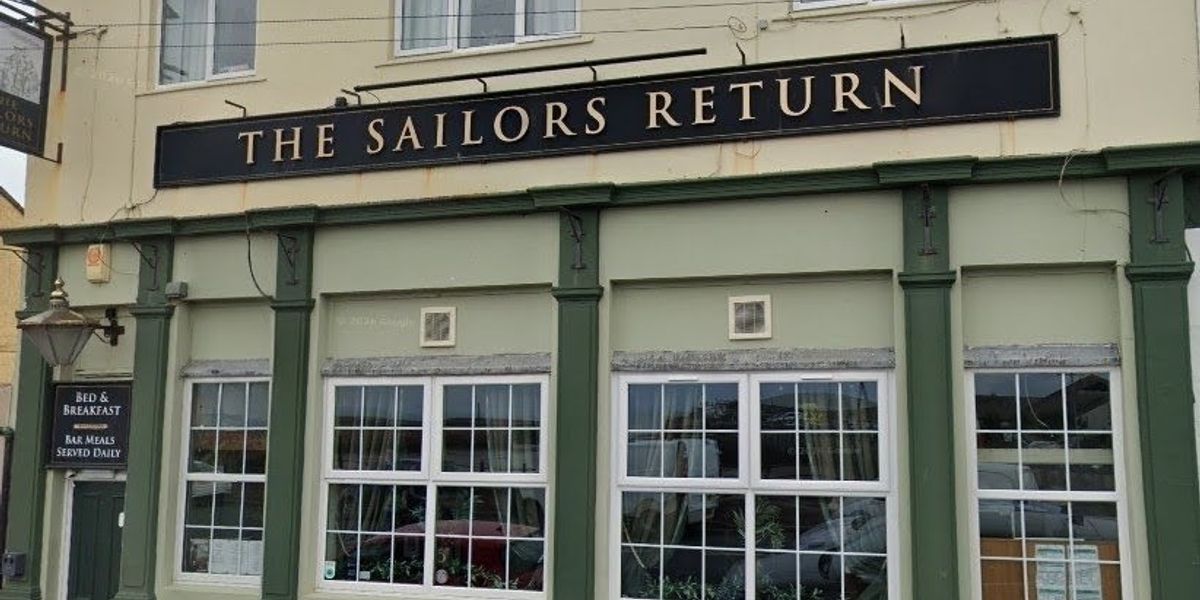 Sailors Return