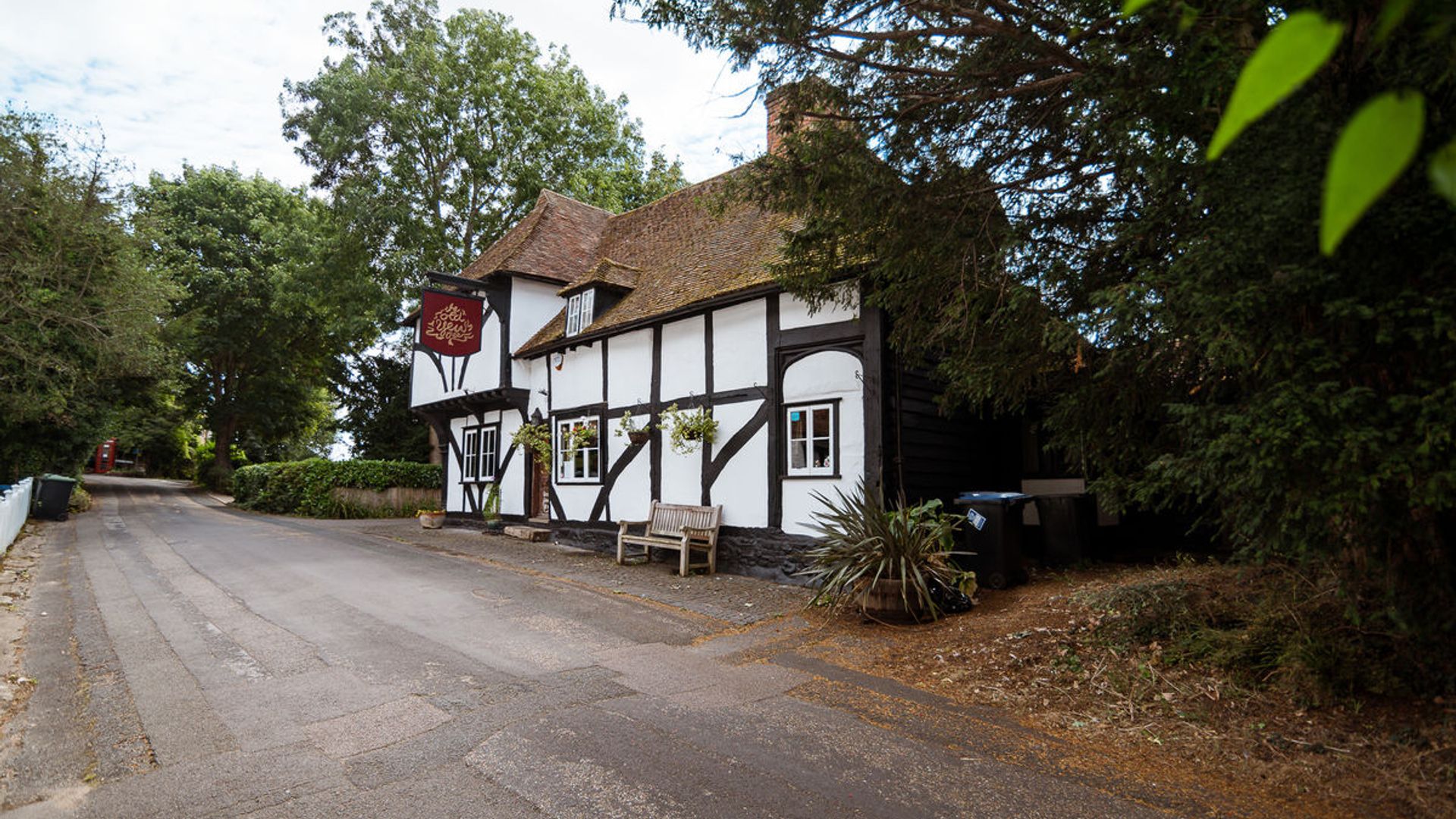 Ye Olde Yew Tree Inn