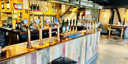 Albion Taverna