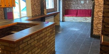 The Horseshoes